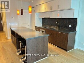 8-1708 Mercer St in Toronto, ON - Building Photo - Building Photo