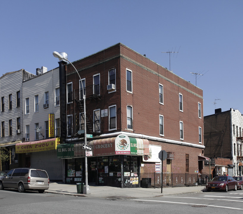 161 Wilson Ave in Brooklyn, NY - Foto de edificio
