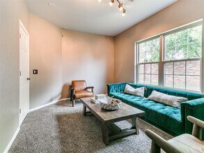 12401 SW 7th St in Yukon, OK - Building Photo - Building Photo