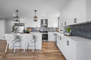 937 Worth Ave in Linden, NJ - Building Photo