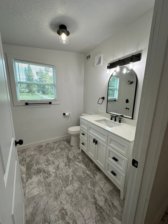 2245 Valley Dr in Apopka, FL - Building Photo - Building Photo