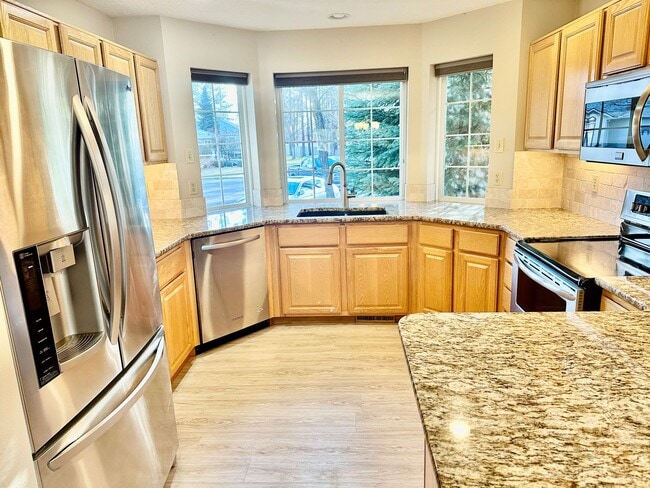 8432 N Pine Meadows Ln in Nine Mile Falls, WA - Building Photo - Building Photo