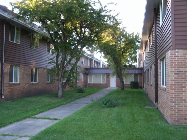 1706 Continental Dr, Unit 110 photo'