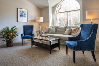 Elm Creek Apartments in Kingwood, TX - Foto de edificio - Building Photo