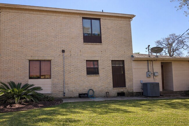 property at 5315 Bayway Dr