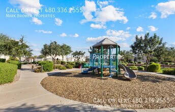 8964 W Northview Ave in Glendale, AZ - Building Photo - Building Photo