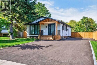 75 Britten Close in Hamilton, ON - Building Photo - Building Photo