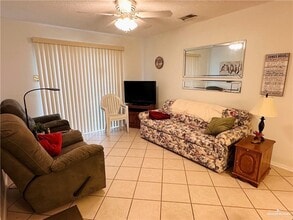 1500 Evergreen Ave in Mission, TX - Foto de edificio - Building Photo