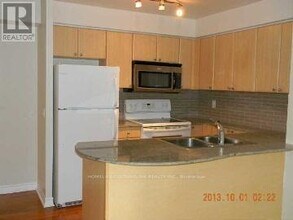 763 Bay St. in Toronto, ON - Building Photo - Building Photo