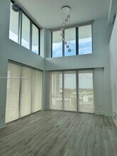 3451 NE 1st Ave in Miami, FL - Building Photo - Building Photo