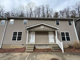 361 Tackett Branch Rd in Hurricane, WV - Building Photo