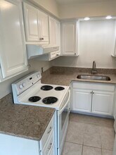 519 N 46th St in Seattle, WA - Building Photo - Building Photo