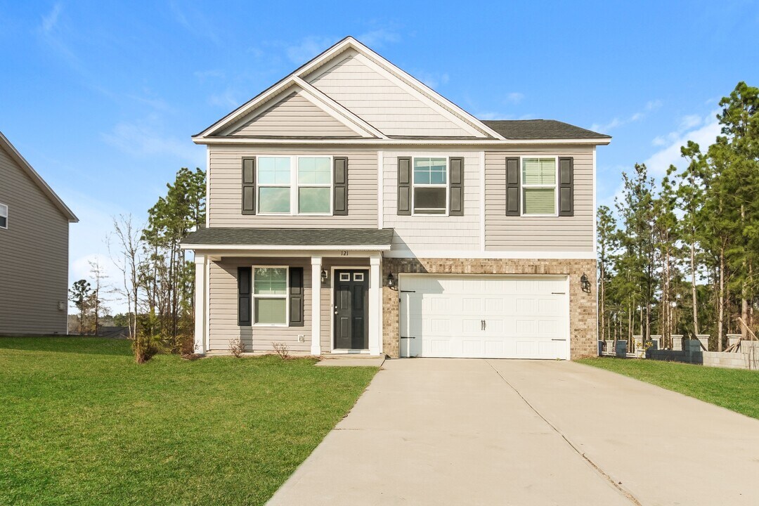 121 Woodcote Dr in Gaston, SC - Building Photo