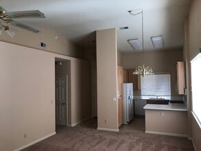 110 Pennell Ct in Roseville, CA - Building Photo - Building Photo