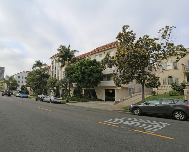 New Hampshire Apartments in Los Angeles, CA - Foto de edificio - Building Photo