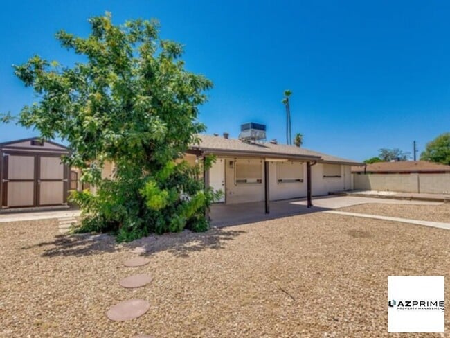 property at 4160 W Hayward Ave