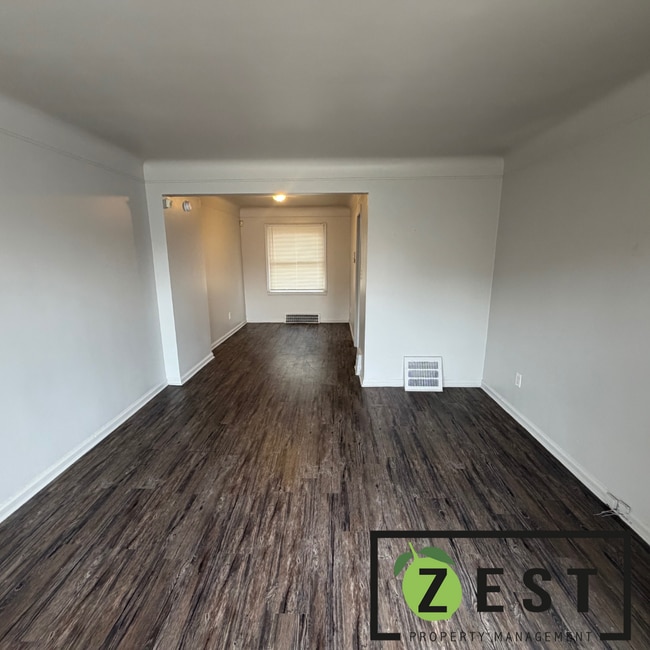 18675 Meyers Rd in Detroit, MI - Building Photo - Building Photo