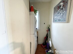 19 Eastman St, Unit 1 in Boston, MA - Foto de edificio - Building Photo