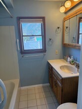 132 S Fordham Rd in Hicksville, NY - Building Photo - Building Photo