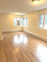 708 W Bittersweet Pl in Chicago, IL - Building Photo - Building Photo