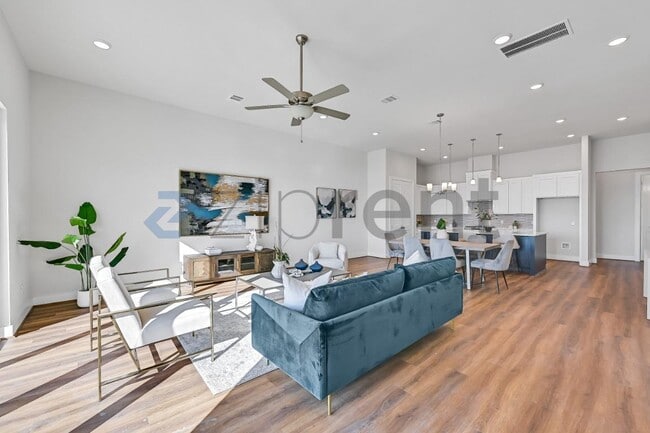 4413 Anthony Ct Ln in Seabrook, TX - Foto de edificio - Building Photo