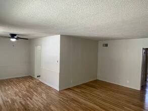 14308 Dickens St in Sherman Oaks, CA - Building Photo - Building Photo