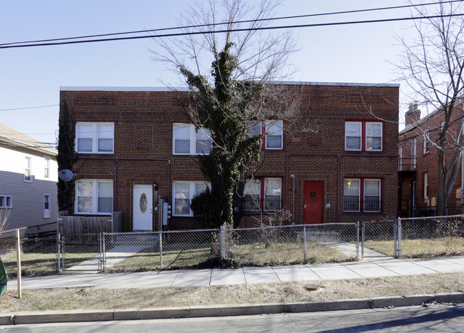 505 44th St NE in Washington, DC - Building Photo - Building Photo