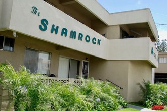 Shamrock Apartments in Downey, CA - Building Photo - Building Photo