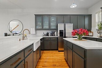 2710 Floyd St in Dallas, TX - Building Photo - Building Photo