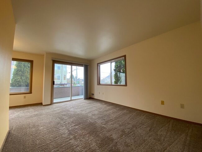 2760 NW 85th St in Seattle, WA - Building Photo - Building Photo