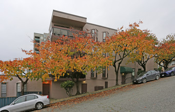 Dorchester House in New Westminster, BC - Building Photo - Building Photo