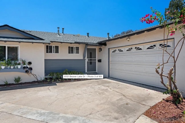 8151 Beaver Lake Dr in San Diego, CA - Building Photo - Building Photo