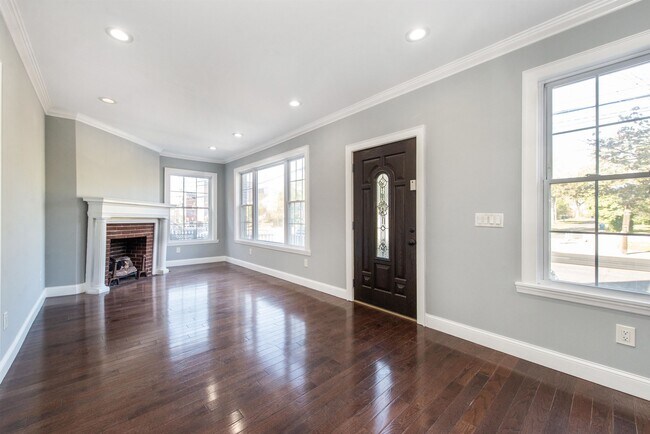 894 Avenue C in Bayonne, NJ - Building Photo - Building Photo