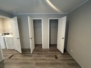 67 W Arizona in Belleville, MI - Building Photo - Building Photo