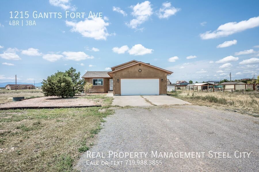 1215 N Gantts Fort Ave in Pueblo West, CO - Building Photo