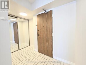 45 Carlton St. in Toronto, ON - Building Photo - Building Photo