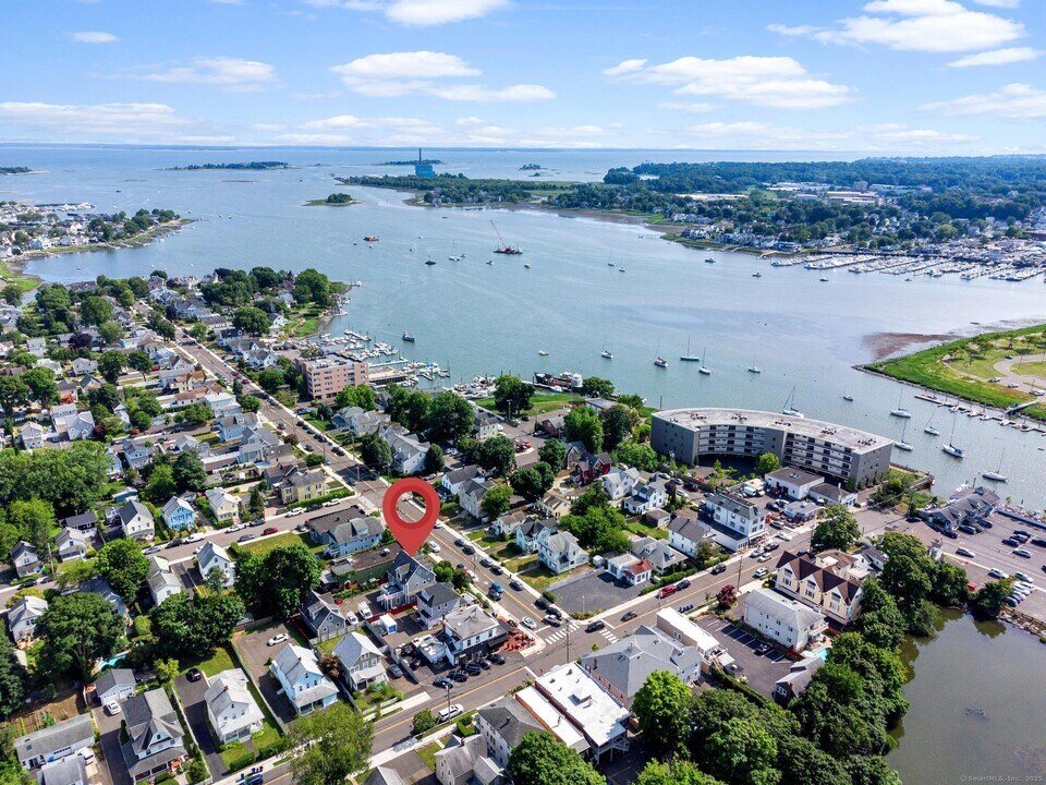 5 Cove Ave in Norwalk, CT - Building Photo