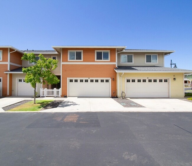 property at 550 Kamaaha Ave