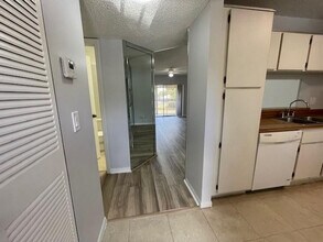 8850 Royal Palm Blvd in Coral Springs, FL - Building Photo - Building Photo