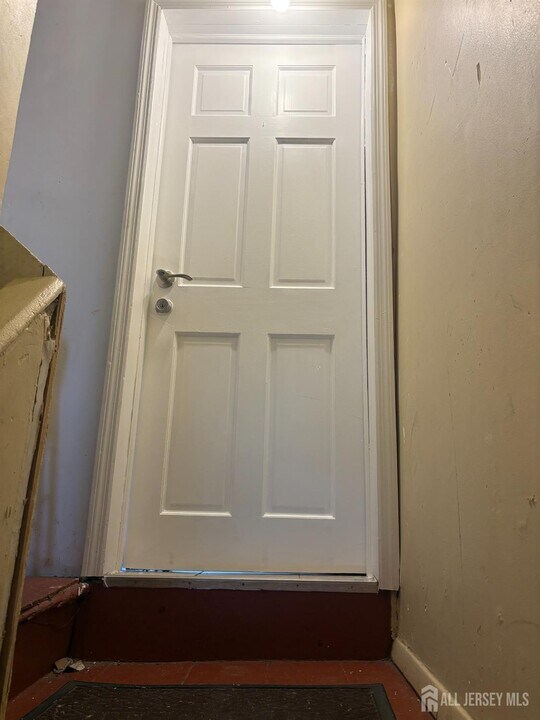 84 Washington St in Perth Amboy, NJ - Building Photo