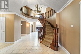 4873 Forest Hill Dr in Mississauga, ON - Building Photo - Building Photo
