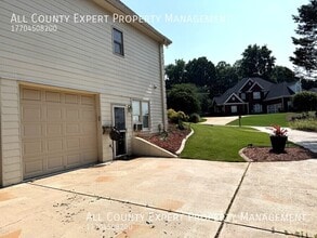 5760 Charleston Ln in Cumming, GA - Building Photo - Building Photo