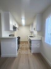 14718 Sylvan St in Los Angeles, CA - Building Photo - Building Photo