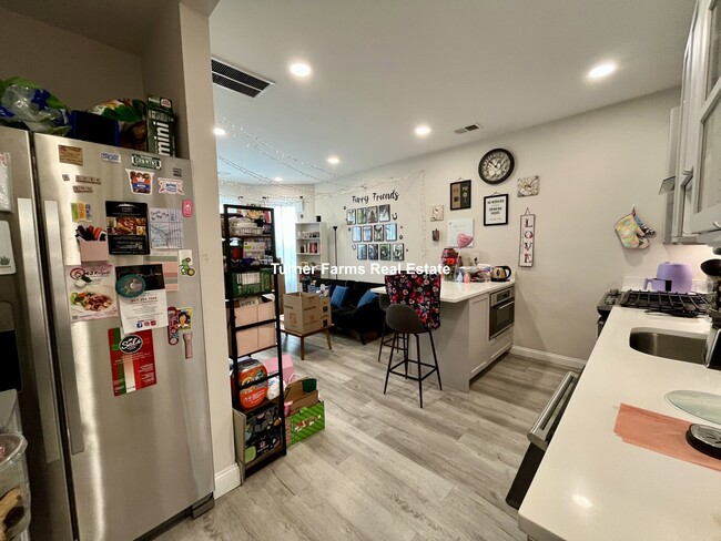 23 Newport St, Unit 2
