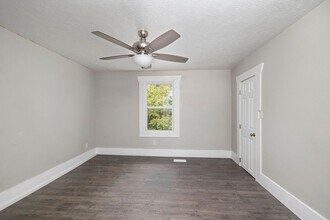 411 W Page St in Springfield, MO - Building Photo - Building Photo