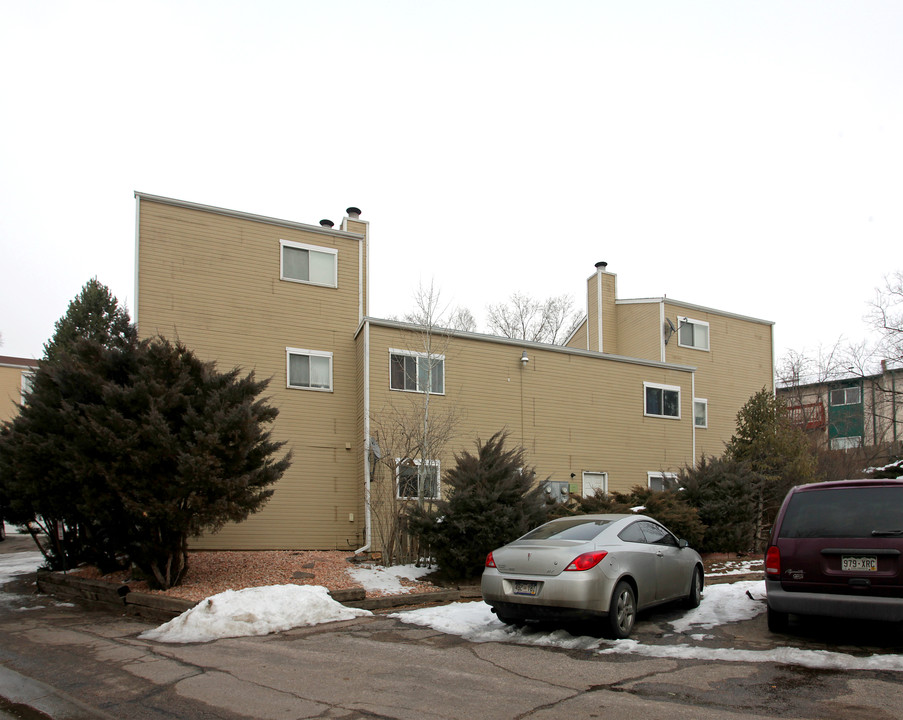 Building 3 in Colorado Springs, CO - Foto de edificio