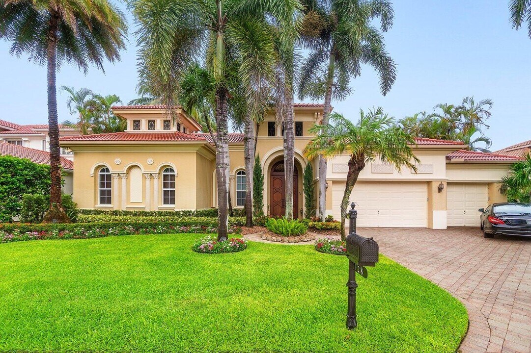 128 Grand Palm Way in Palm Beach Gardens, FL - Building Photo
