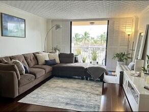 2450 NE 135th St in North Miami, FL - Building Photo - Building Photo