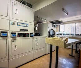 1420 N St NW, Unit 905 in Washington, DC - Building Photo - Building Photo