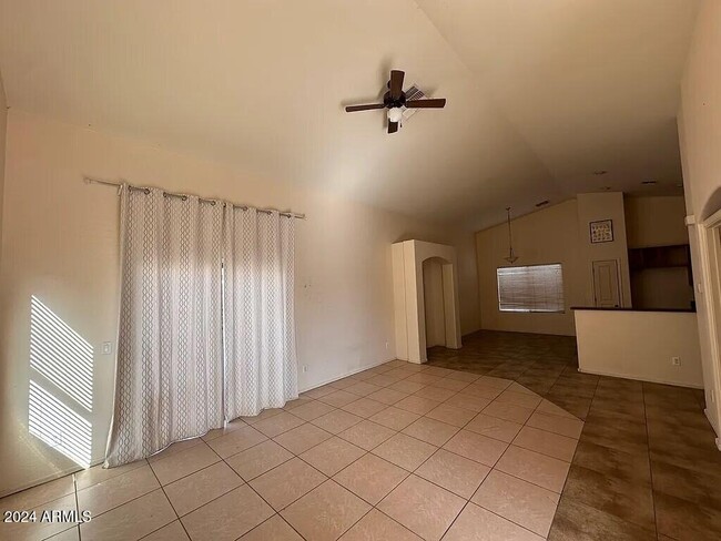 24834 W Huntington Dr in Buckeye, AZ - Building Photo - Building Photo